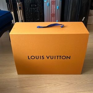 Louis vuitton box- large